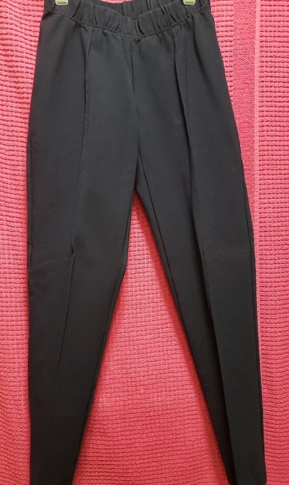 Navy Lilly Pulitzer travel pants.  Comfy!